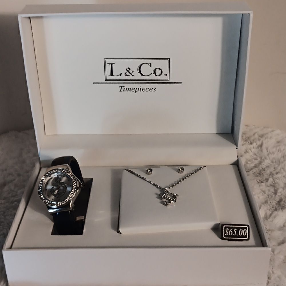 L & Co. Four piece Gift Set - Picture 6 of 6